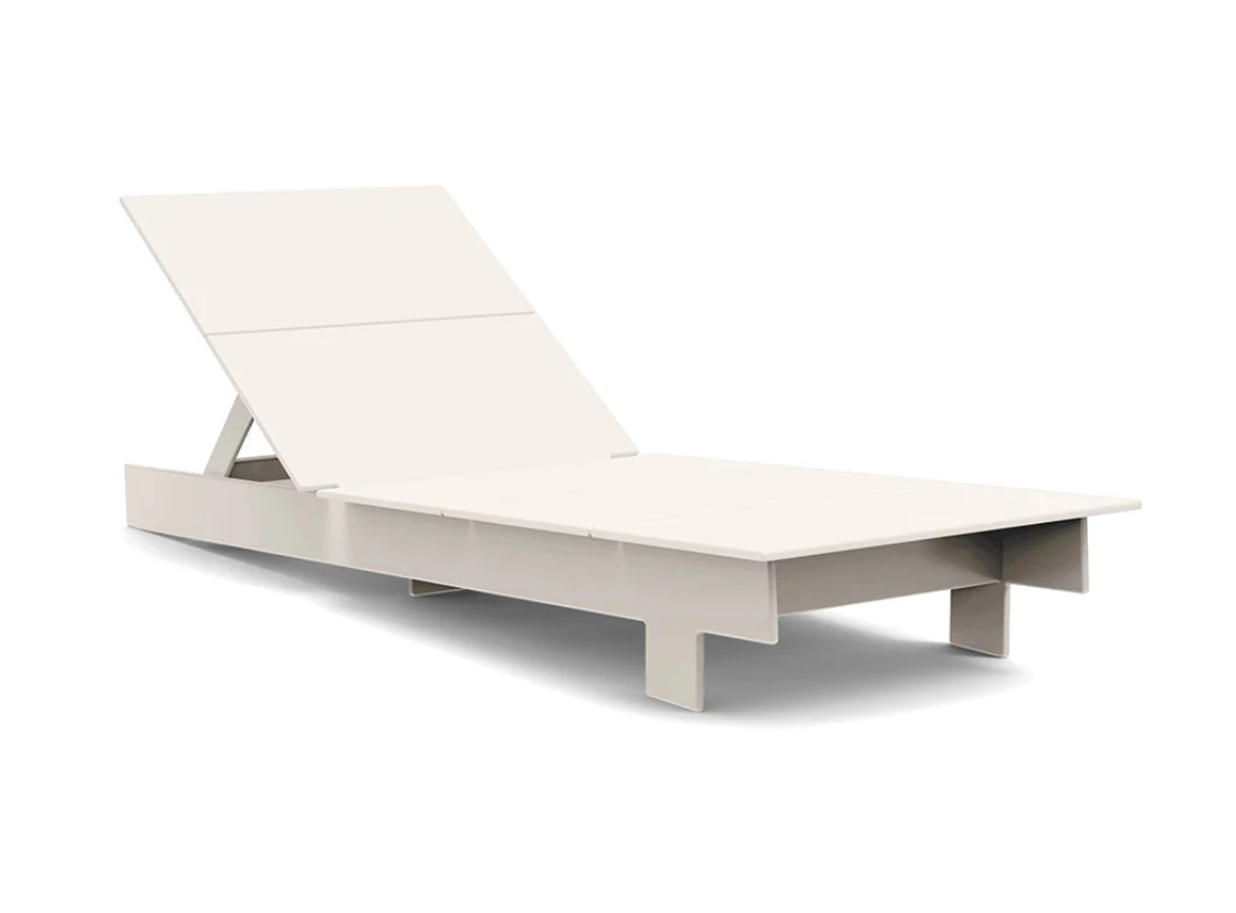 Lollygagger Chaise